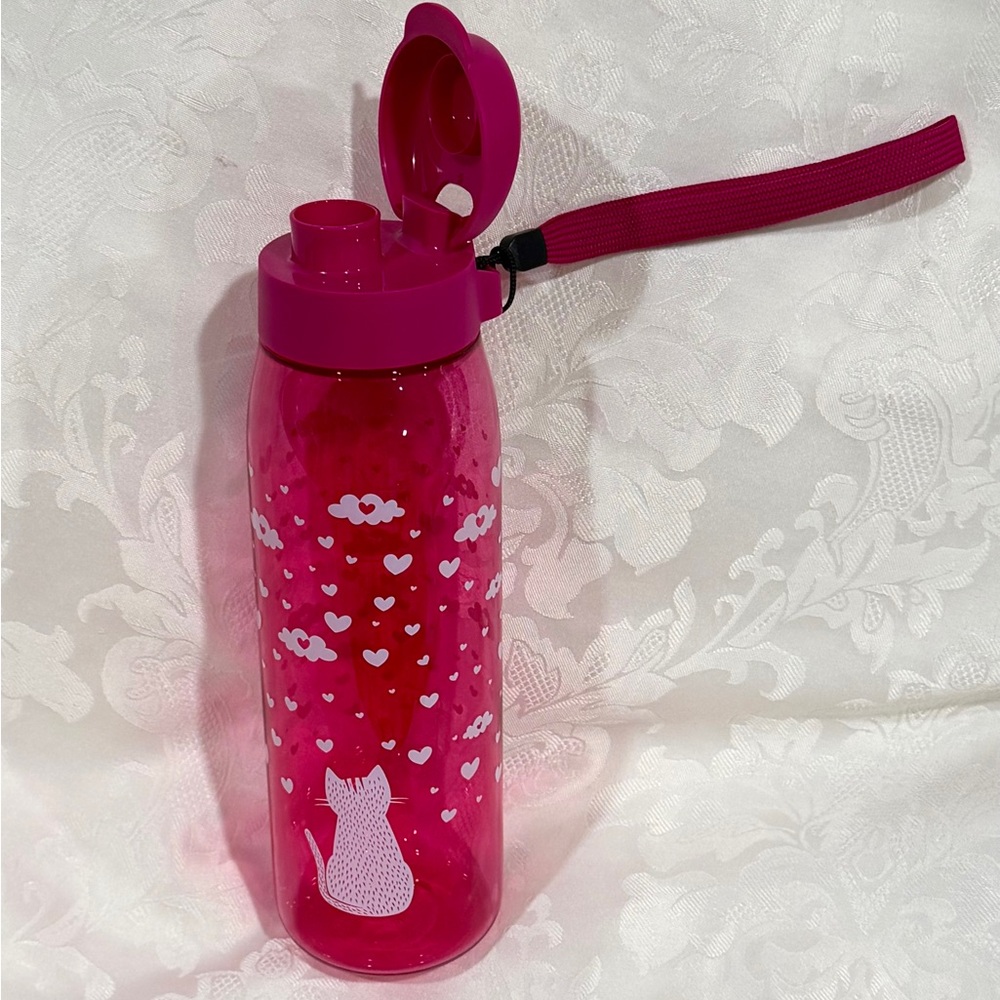 NEW (NIP) Tupperware Pink Eco Water Bottle with Hearts Design